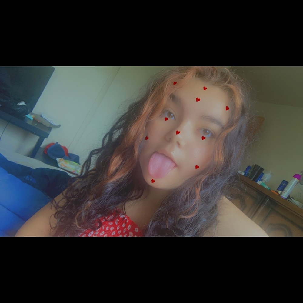 Meet your Posher, Alexis